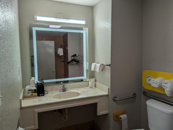 Days Inn by Wyndham Arcadia image 20